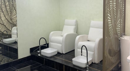 Hush Salon Sofitel Hotel JBR image 2