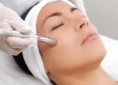 Facial treatment at Replenish Beauty, Ironbank, South Australia, AU, showcasing expert skincare service.