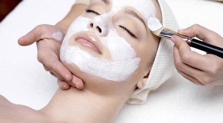 Facial treatment at Replenish Beauty, Ironbank, South Australia, AU. Experience serene skincare bliss.