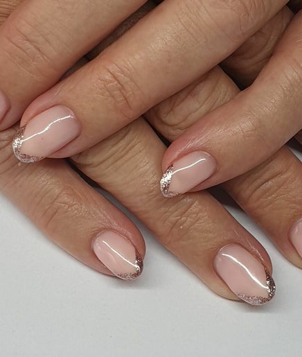 Glam Your Nails with Sharon, bilde 2