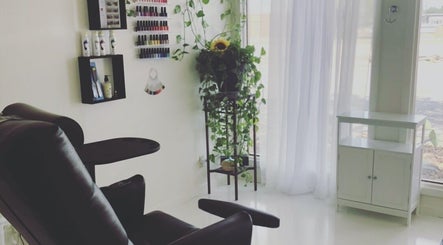 Nail Care Co., bild 2