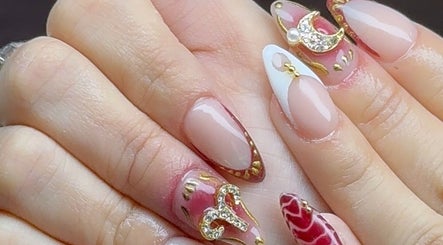 Skynails Lashes image 2