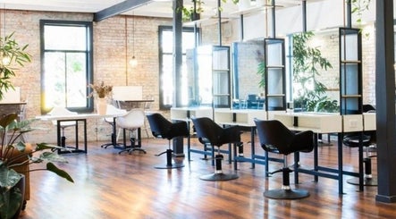 Maverick Hair and Art Salon, bilde 2
