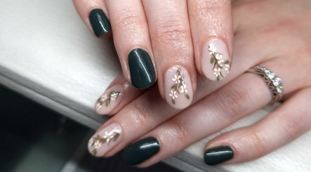 Faye Newman - Nail Technicianの画像：2