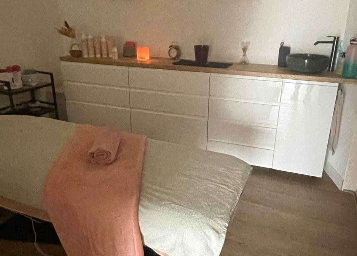 Salle de massage relaxante chez Pause Douc’heure à Vallet, Pays De La Loire, FR.