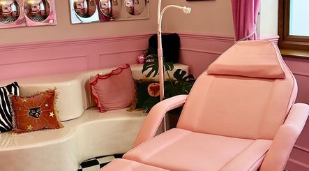 Heartbreaker Aesthetics image 3