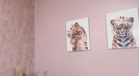 Adorable animal art decorates the charming walls of Radiant Nails, Llanelli, Cymru, GB.