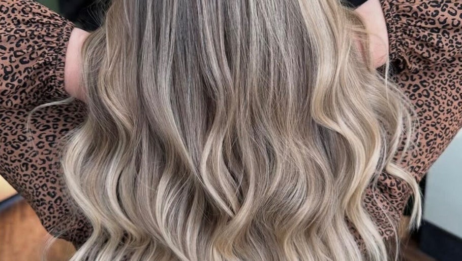 HairByJess, bilde 1