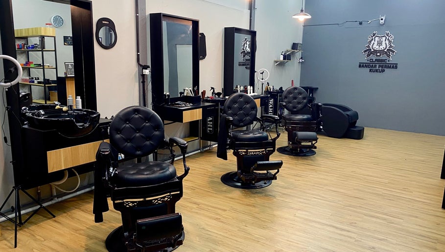 HitsBarbershops image 1