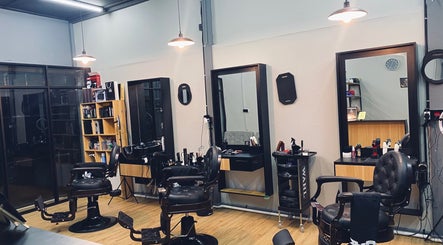 HitsBarbershops image 3