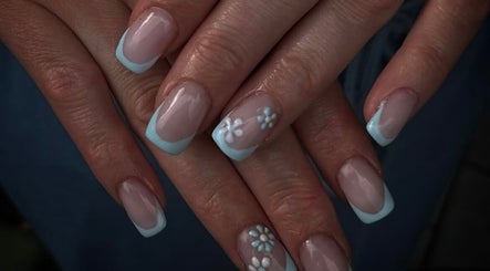Dynails