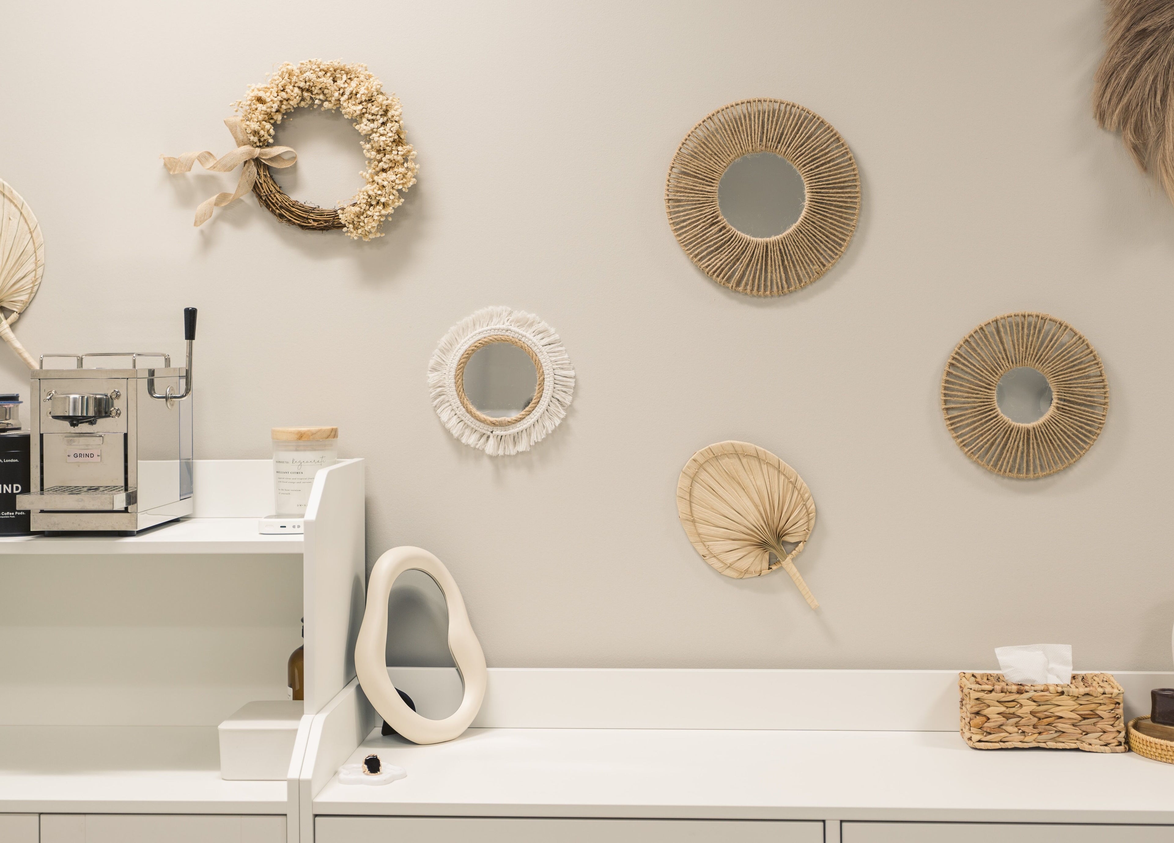 Chic decor at Nails Murr Luxe - Manicure Salon in Canary Wharf, London, England, GB.