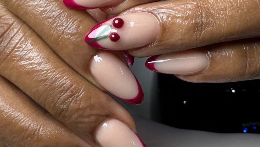Muses Nails image 1