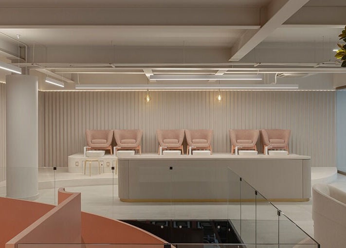 Interiores modernos de Leonora Studio | Polanco (Campos Elíseos), Ciudad De México, MX resaltan con elegancia.