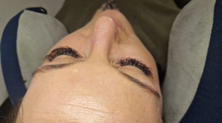Lissys lashes image 3