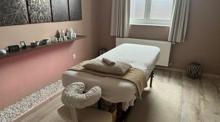 Nyugalmas masszázsszoba a Chill Out Masszázs szalonban, Budapest, Magyar, HU.