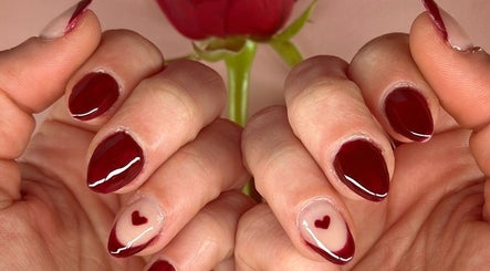 Glow Nails