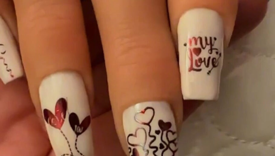 Glow Nails image 1
