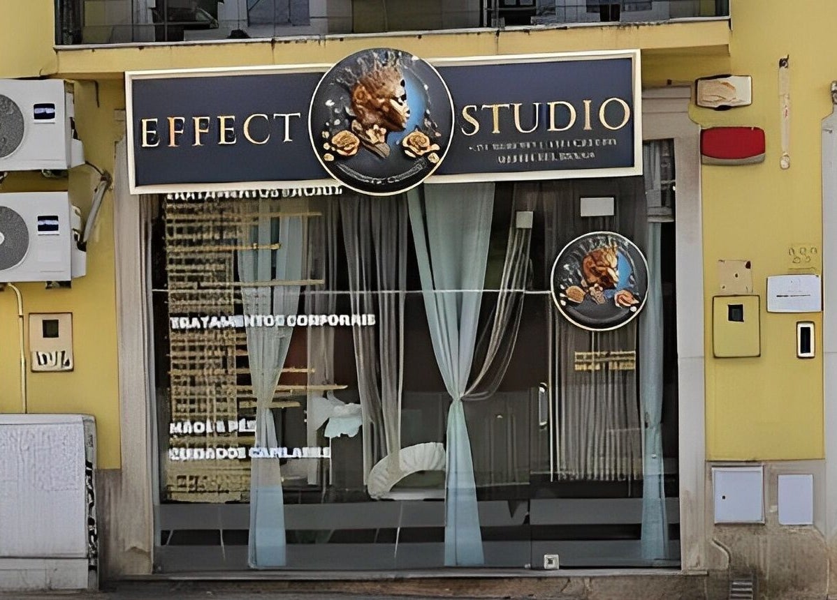 Фасад Effect Studio в Фару, Фару, Португалия, предлагает услуги красоты и велнеса.