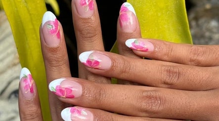 Hình ảnh 2 của Madelin Nails and Beauty