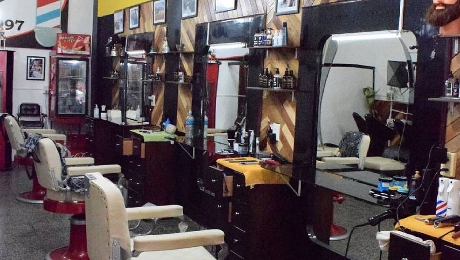 Nelson Vera Barber Shop image 1