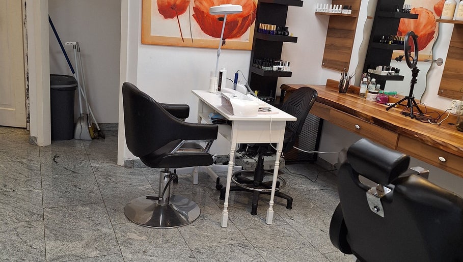 Kapsalon azin image 1