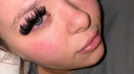 Summer’s Lash Salon image 2