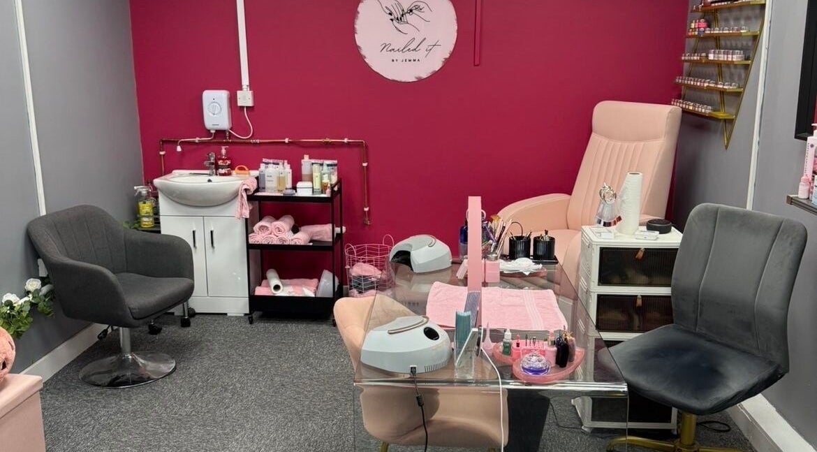 Cozy nail salon at Nailed It By Jemma in Kingswinford, England, GB with modern decor and seating.