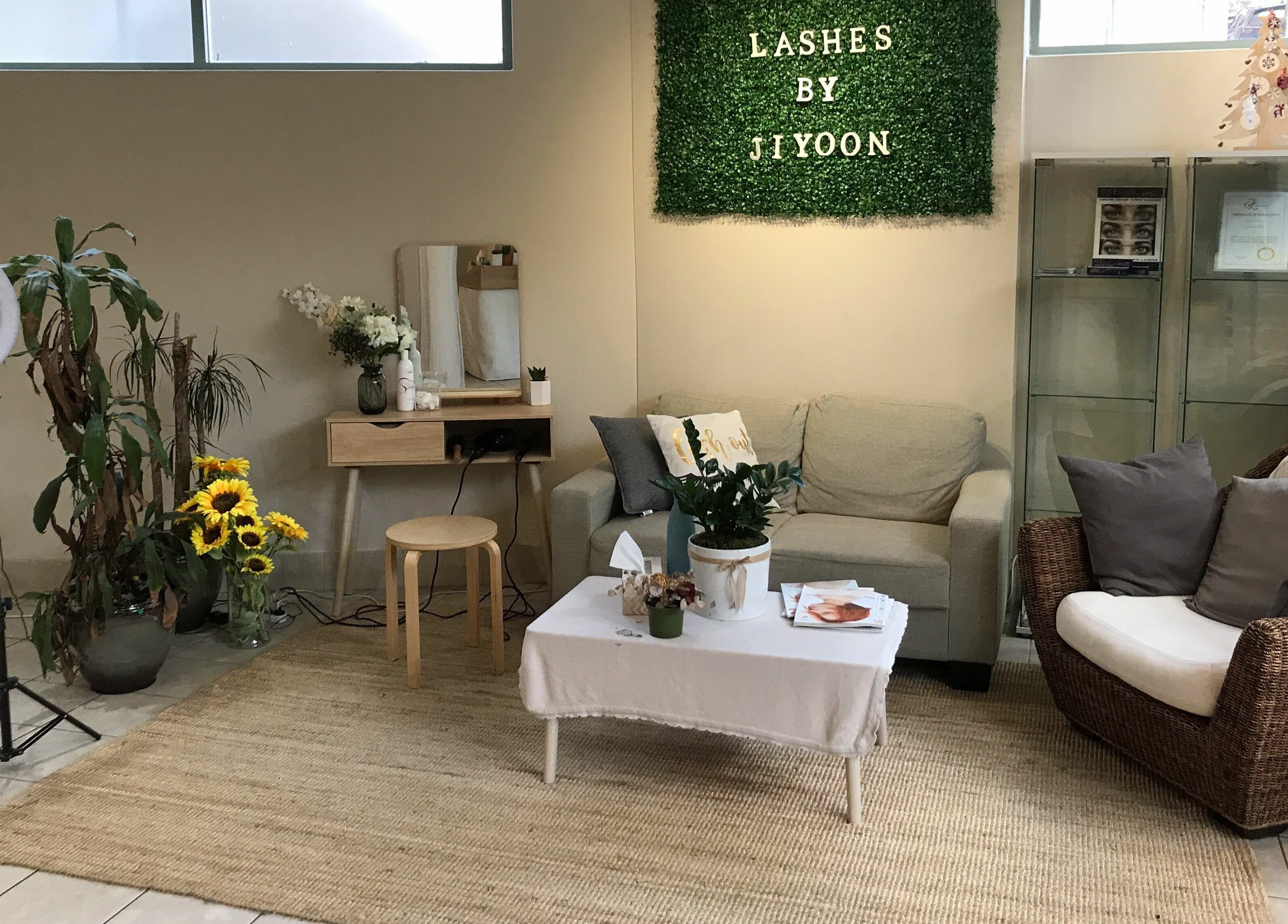 Cozy waiting area in Beyoutiful Studio, Pyrmont, New South Wales, AU with stylish decor and inviting seating.