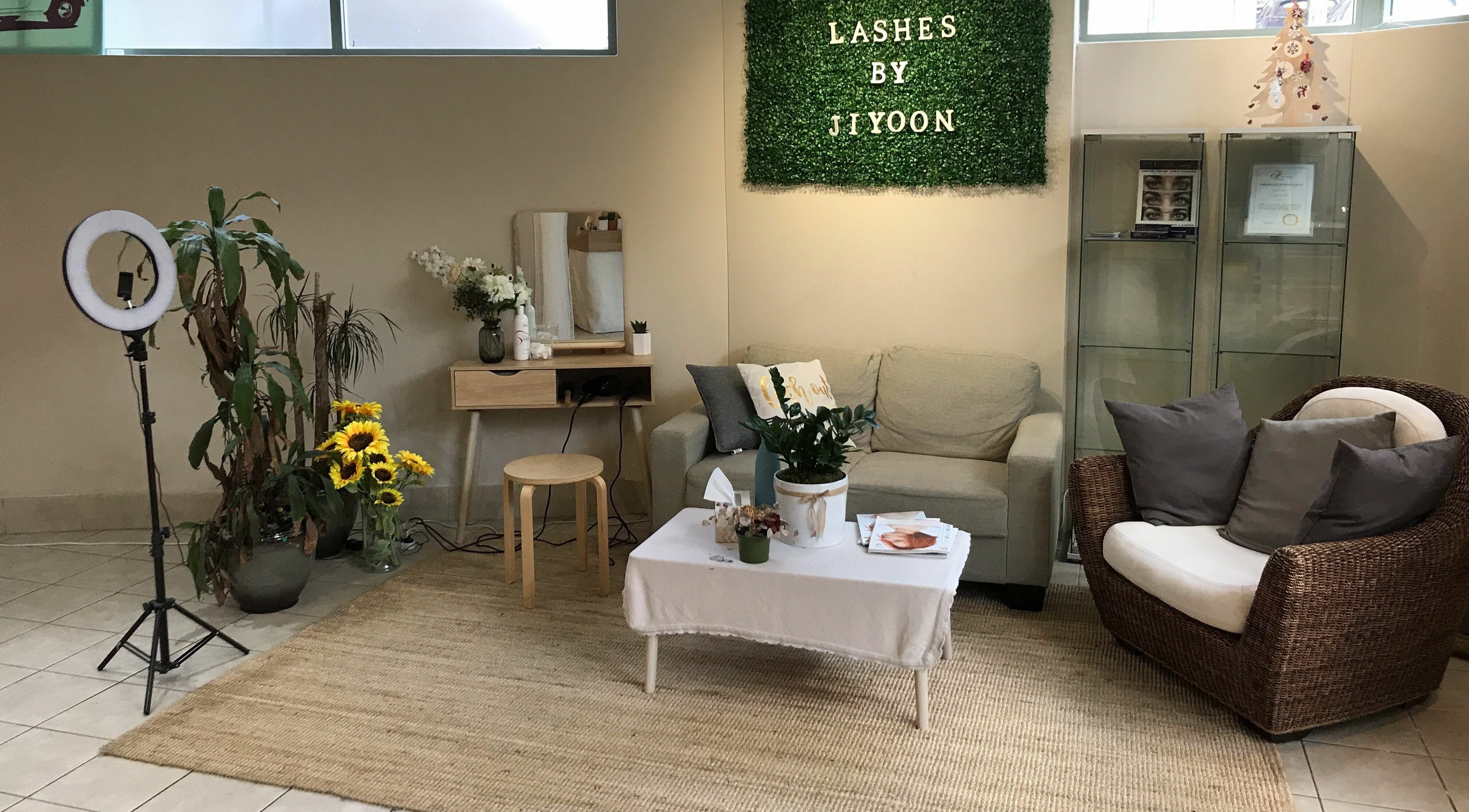 Cozy waiting area in Beyoutiful Studio, Pyrmont, New South Wales, AU with stylish decor and inviting seating.