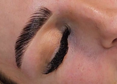 Perfectly shaped and tinted eyebrows at Khloes Beauty Room, Belfast, Northern Ireland, GB.
