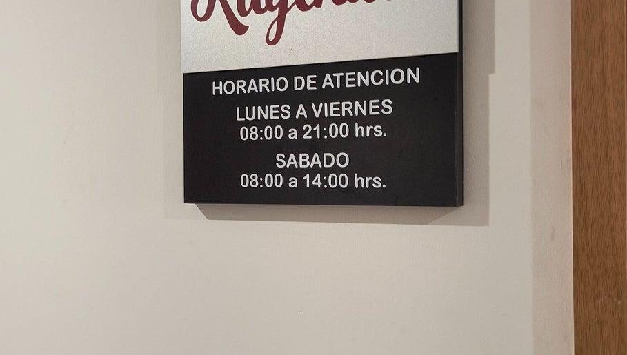 Matrona Valesca Pérez L., bilde 1