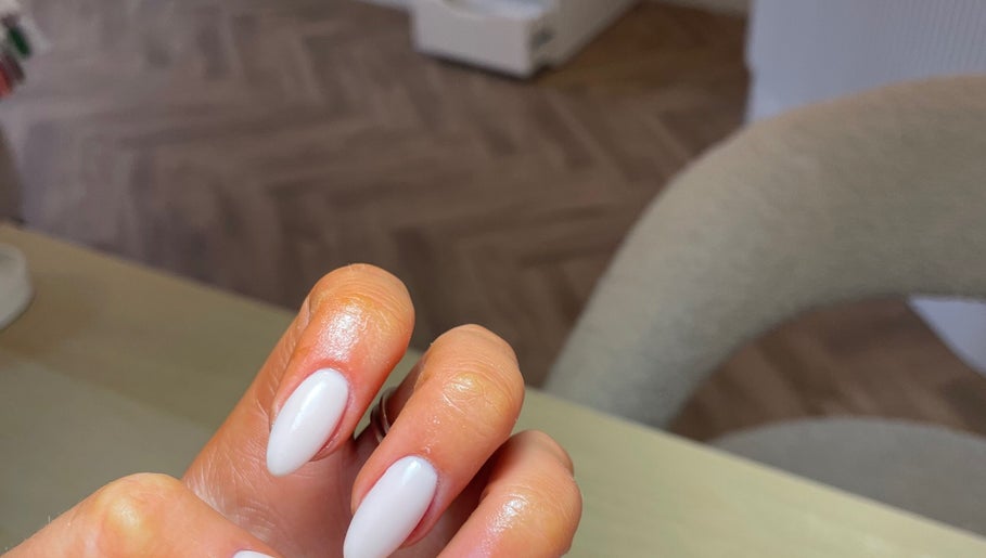 Amy Rose Nails image 1
