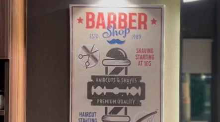 Different Cuts Salon image 2