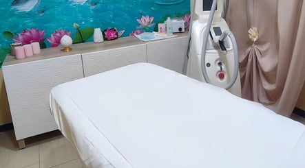 Beautyparadisedinadiaapicella图像3