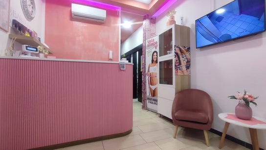 Beautyparadisedinadiaapicella