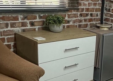 Relaxing corner at Lizelle Beauty, Aesthetics & Nails, Bloemfontein, Free State, ZA with stylish decor.