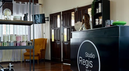 Studio Regis Hair Design slika 2