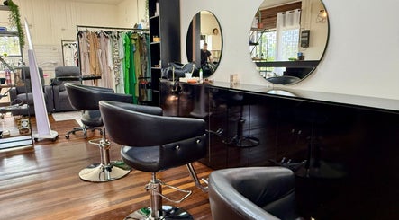 Studio Regis Hair Design slika 3