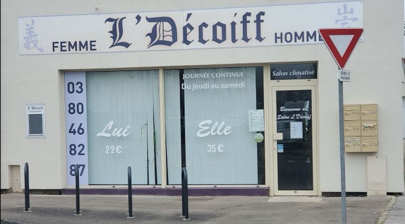 Façade du salon L'DÉCOIFF à Dijon, Bourgogne-franche-comté, FR, spécialisé pour femmes et hommes.