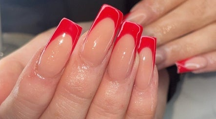 Brynmenyn Nails image 3