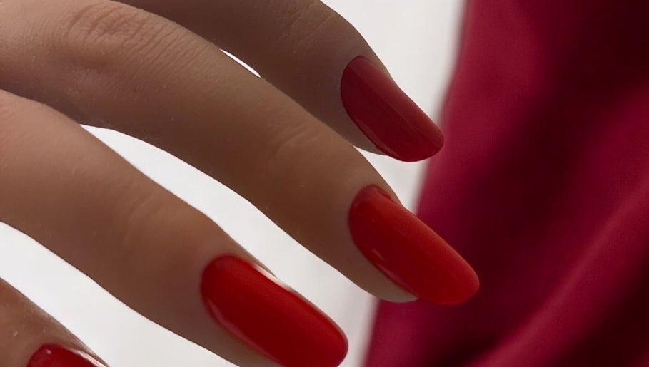 Reiness Nails image 1