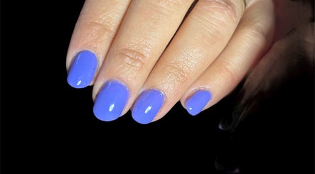Reiness Nails image 3