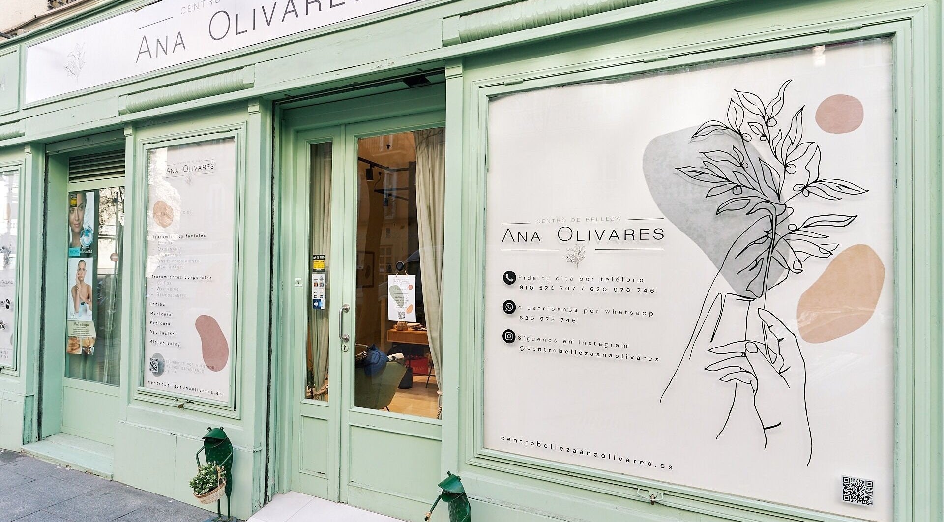 Fachada de Centro de Belleza Ana Olivares en Madrid, Comunidad De Madrid, ES. Detalles de contacto visibles.