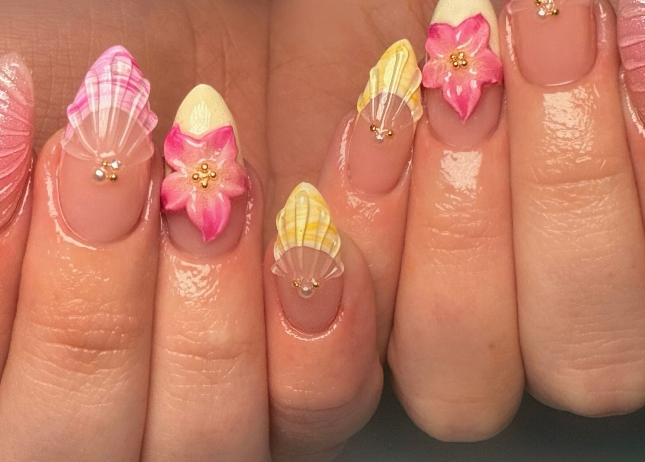 Stunning floral nail art at Nail Devotion, Bath, England, GB.