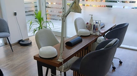 Philocaly Nails & Beauty Studio