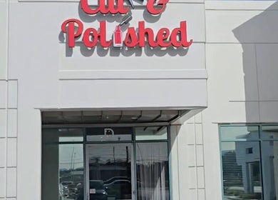 Front view of Sasco Nails in Henderson, Nevada, US with stylish signage and modern architecture.