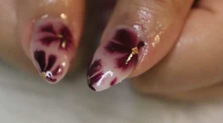 Get Polished By V image 3