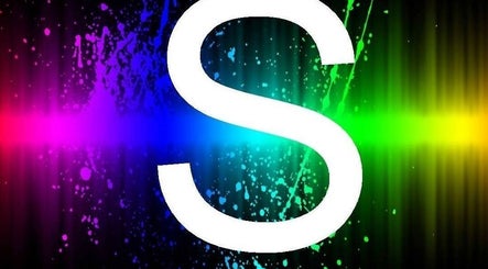 Spectrum nail art studio image 2