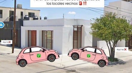 Guía sobre estacionamiento frente a Âme Atelier Beauty en Chihuahua, Chihuahua, MX, mostrando áreas permitidas.